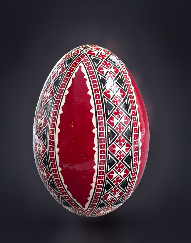 Gänseei in Batiktechnik glänzend