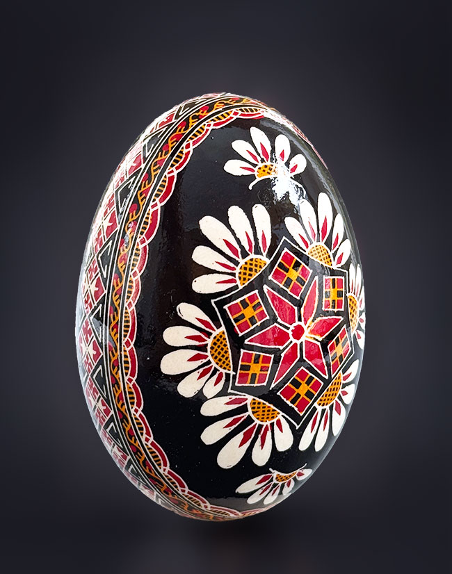 Gänseei in Batiktechnik glänzend